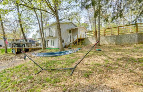 Balcony and Fire Pit Home on Lake of Ozarks! - Foto 32