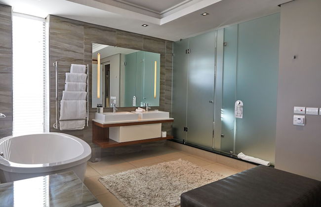 The Residences at Crystal Towers - Foto 50