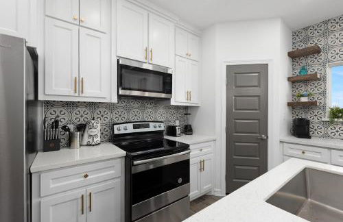 Spacious Modern 3 Bd 2Ba House with Garage and Parking - Foto 8