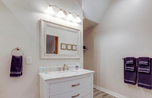 Relaxing Home with Hot Tub Near Expo Center and Downtown - Foto 14