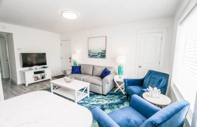 Calming Waves - 2 1 Condo 1 Block From Beach - Photo 12