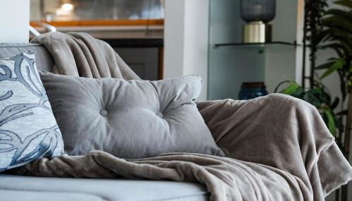 Cosy 2BR City Centre Balcony Near Victoria - Foto 2