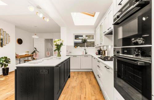 Stylish 2BR Apt in Highbury & Islington with Garden - Foto 3