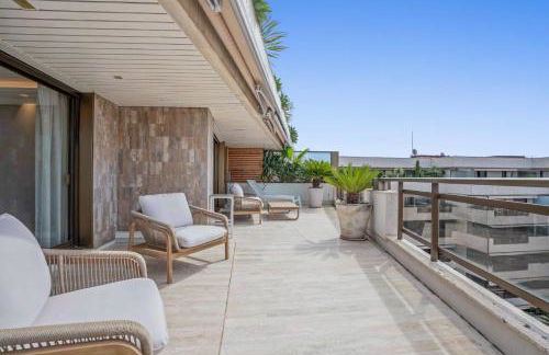 REF 1244 - Cannes Back Croisette - Sea view apartment for rent - Photo 3