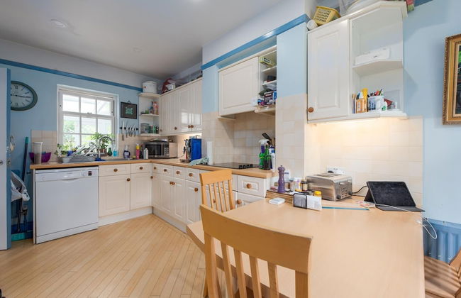 Cottage With a Garden in Golders Green by Underthedoormat - Foto 15