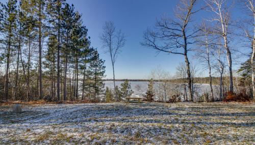 Hines Vacation Rental with Grill Walk to Lake! - Foto 3