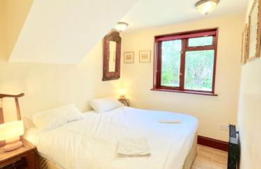 The Timber Barn South Downs West Sussex Sleeps 18 - Foto 8