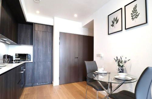 Superb Studio in Greenwich with balcony & roof top - Foto 12