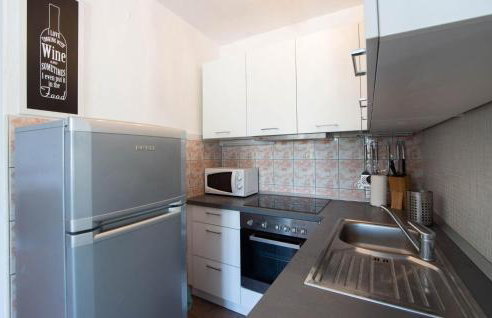 Cozy Home In Srinjine - Photo 5