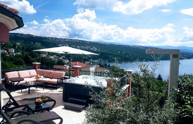 Luxury Three-bedroom Apartment With Amazing Overlook at the sea - Foto 1