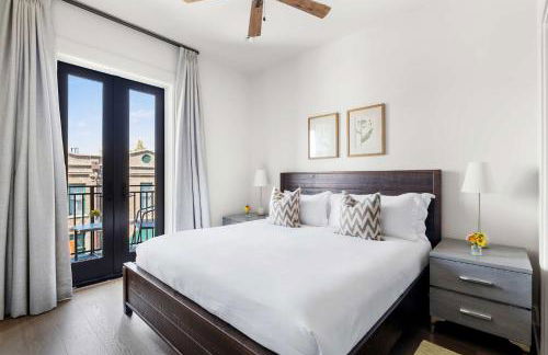 Fire Tower Luxe 2BR KingSuites & Private Balcony - Foto 11