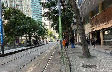 Studio Metrô e VLT Consulado Carioca Cinelândia Lapa - Foto 45