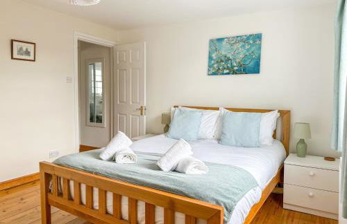 Canterbury Oasis - Modern 2-Bed Home with FREE Parking - Foto 2