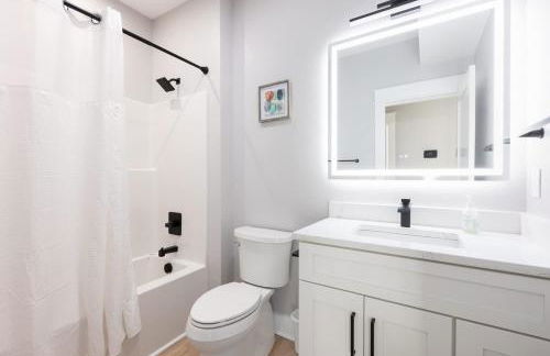 Modern Home in the Heart of KDH Minutes to Beach - Foto 33