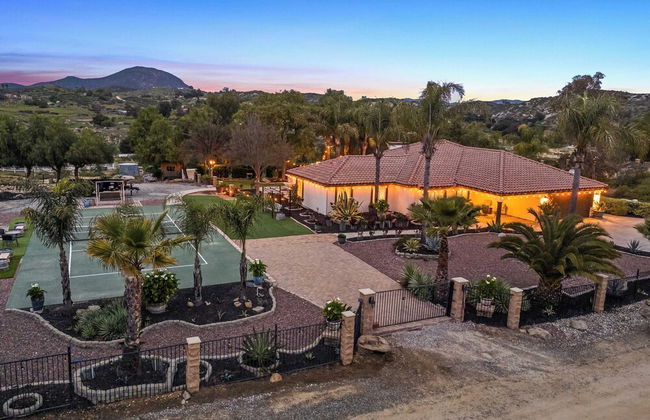 Breathtaking Meadows by Avantstay Temecula Group Retreat Pool, Pickleball, Firepit, Hot Tub - Foto 47