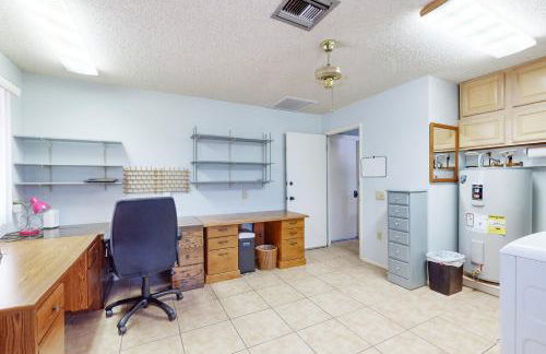 Long-Term Stay in Sun City! Lovely Home with Patio - Foto 23