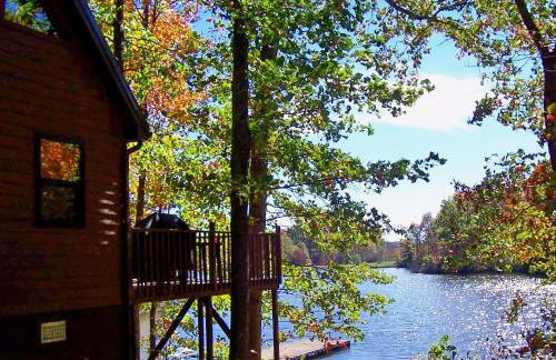 Hocking Hills Lake Gem with Hot Tub, Dock, 100 Acres - Foto 1