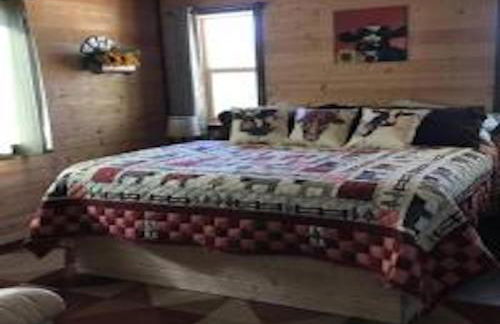 Farm House Cabin, Patio, TV Room, Games, BBQ, Campfire - Foto 1