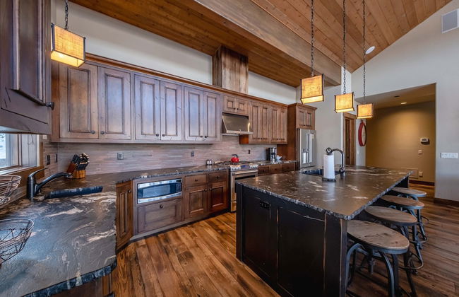 Wilderness Club Lakefront Lodge - Photo 13