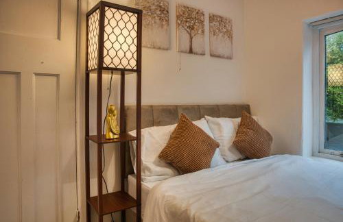 3 Bedrooms Sleeps 7 Free Parking - Foto 8