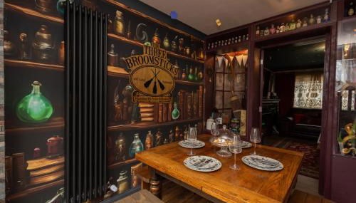 Quidditch Quarters Themed Property - Foto 2