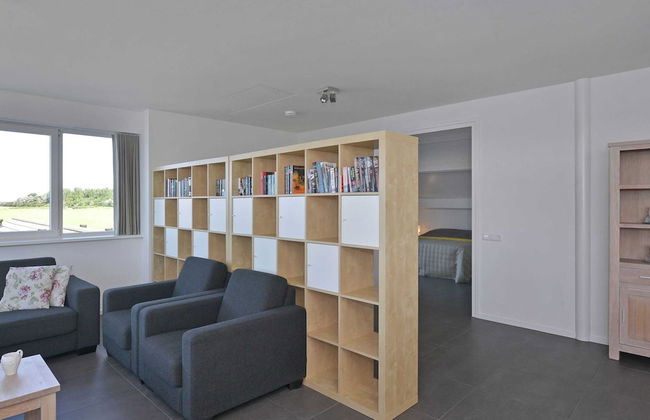 Exclusive Apartment on the Ground Floor Directly Located on the Water - Foto 15