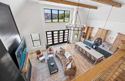 NEW Spacious Clarkson Getaway w Games & Yard - Foto 7