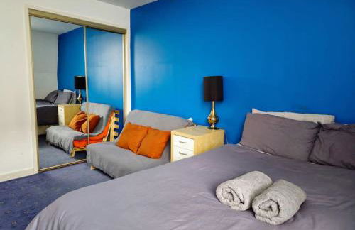2 Bedroom Modern stylish Apt in Glasgow City Centre - Photo 8