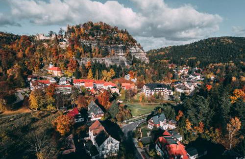 Ferienwohnung 60er Jahre Design Apartment - 65qm Fewo im Zittauer Gebirge - familienfreundliche Unterkunft am Bergfuß zum Töpfer - Foto 24