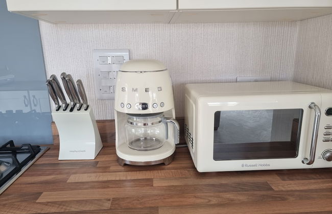 Luxury 2-bed Lodge in Routh, Hottub & Pet Friendly - Foto 10