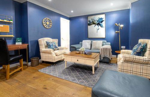 Spacious 4BR house, 2 en suites with garden & on-site parking - Foto 44