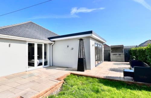 Southern Lane Beach House - Photo 2