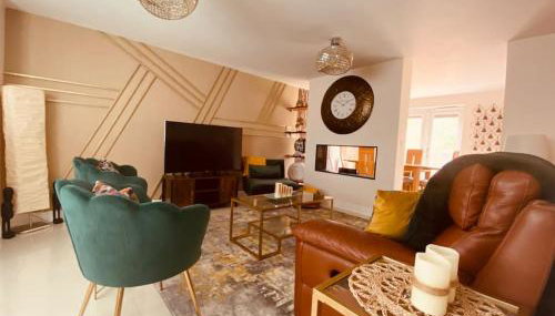 Luxurious 4 Dbl Bedroom house- home away from home - Foto 3