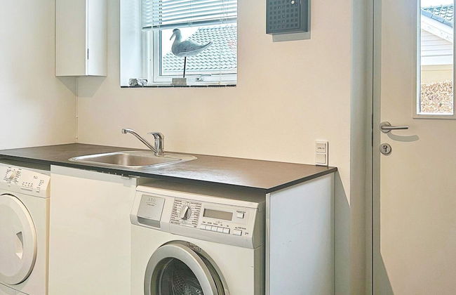 6 Person Holiday Home in Stroby - Foto 9