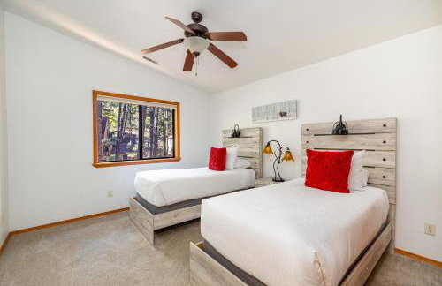 Chalet in the Pines Spa Game Room Wraparound Deck - Foto 41