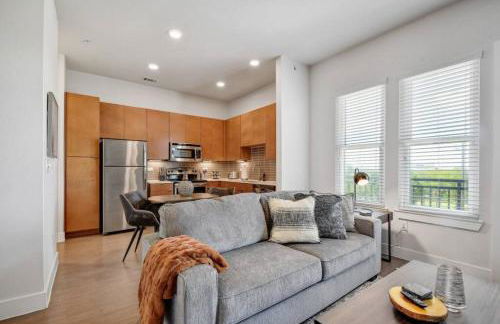 Spacious Studio Close to Riverwalk Free Parking - Foto 15