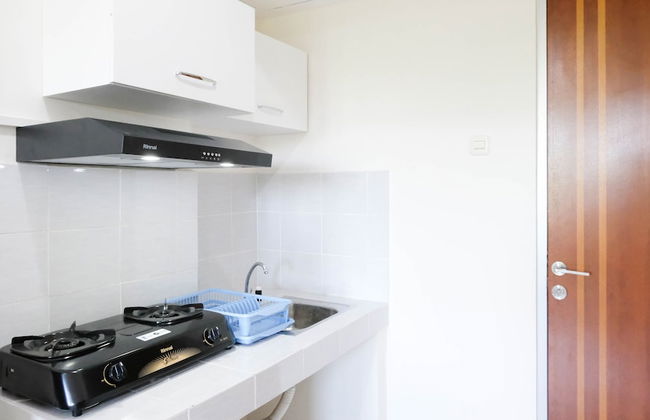 Modern And Homey 2Br At Puncak Kertajaya Apartment - Photo 9