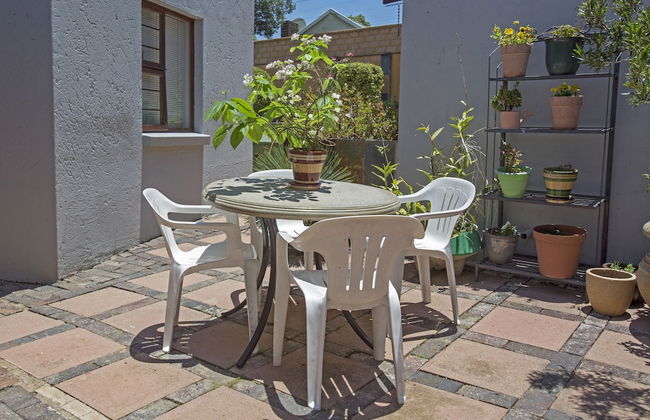 Spacious Garden Cottage - Foto 8