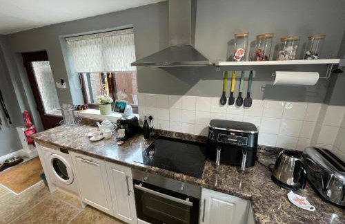 Muddy Paws Cottages - The Nook - Photo 68