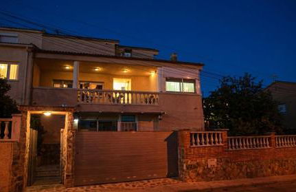 Villa Sitges Ilusión 15 minutes by car from Sitges Sleeps 16 people XXL swimming pool - Foto 24
