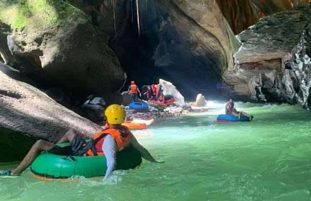 Tubing in the Güape River Canyon - Photo 4
