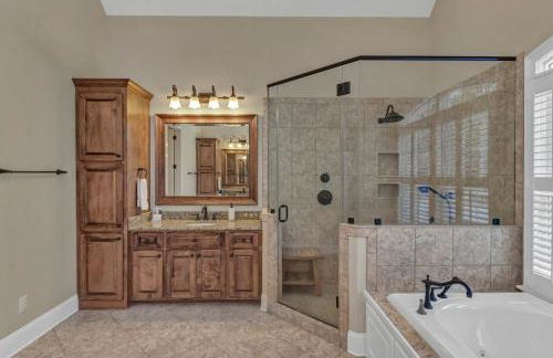 Luxury Escape by the Lake - Foto 17