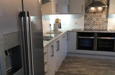 Luxury Portrush Holiday Homes - The Grove, Portrush Sleeps 14 - 6 bedrooms - Foto 8