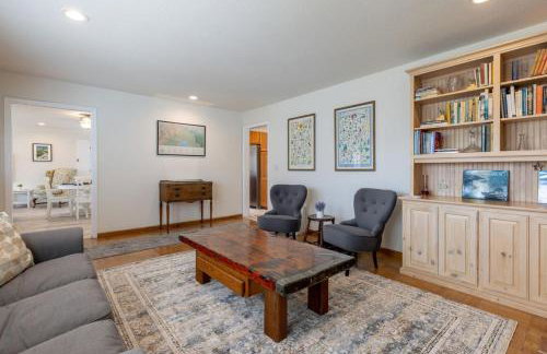 Quaint and Charming 4BR Tranquil Palo Alto Retreat - Photo 9