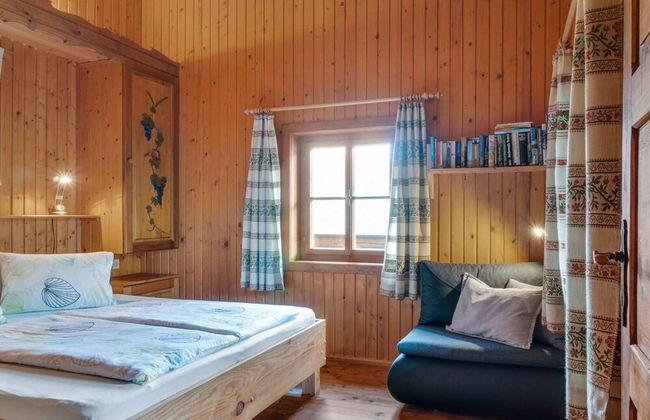 Chalet in Mortschach Near Ski Slopes - Photo 4