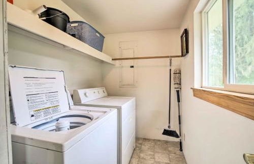 Quaint Coquille Getaway Near Beaches and Parks! - Foto 12