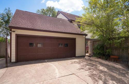 Spacious and quiet 4 bed 3 and a half bath home away from home in Katy Texas - Foto 45