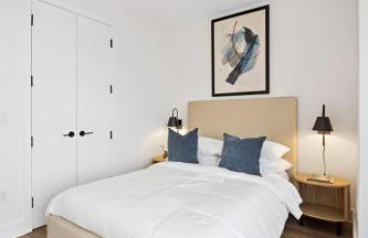 Posh Studio with Luxe Amenities in Prime Location! - Photo 12