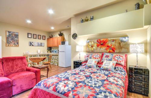 Inviting Studio with Patio, 15 Mi to Portland! - Foto 1