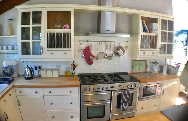 Polean Farm Cottages - Photo 27